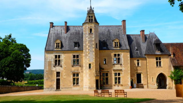 Façade Maison natale de Ronsard à Vallée de Ronsard