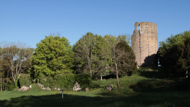 Tour du château de Fréteval