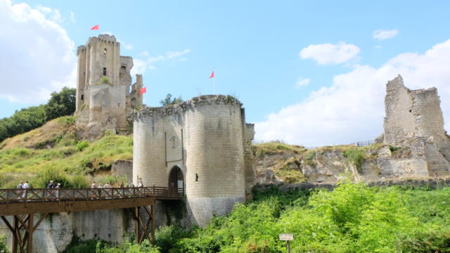 Vue sur le château de Lavardin 