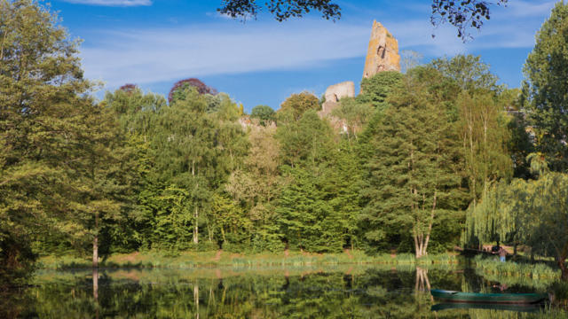 Etang & forteresse de Mondoubleau