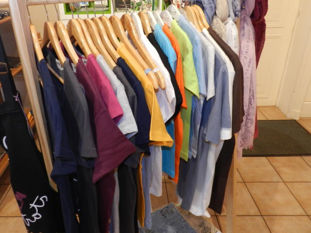 Tee-shirts (divers coloris et styles) - Boutique Office de Tourisme à Vendôme