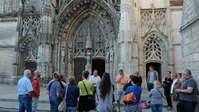 Visite guidée devant l'Abbaye de la Trinité à Vendôme