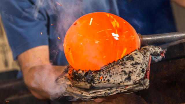 Nicolas Pinquier, souffleur de verre à Poncé-sur-Loir