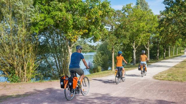 Balade à vélo au bord du plan d'eau de Villiers-sur-Loir