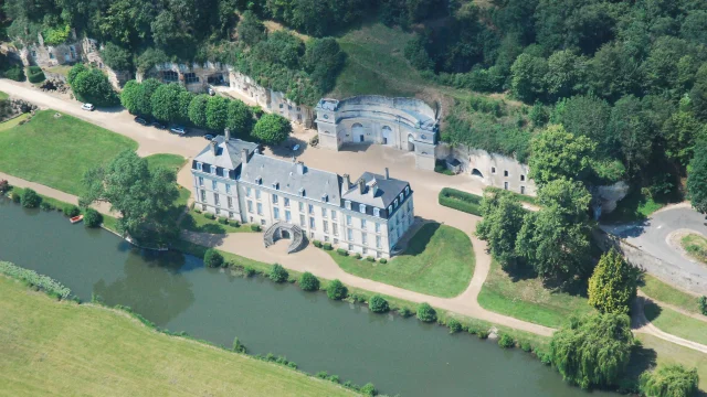 Château De Rochambeau