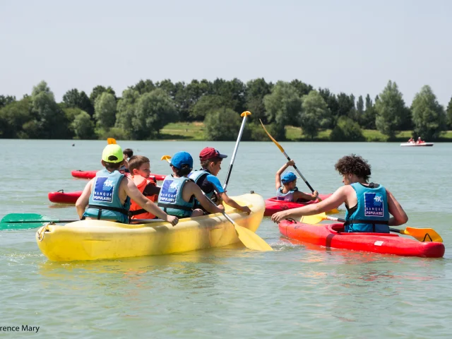 Canoeing at the lake of Villiers-sur-Loir